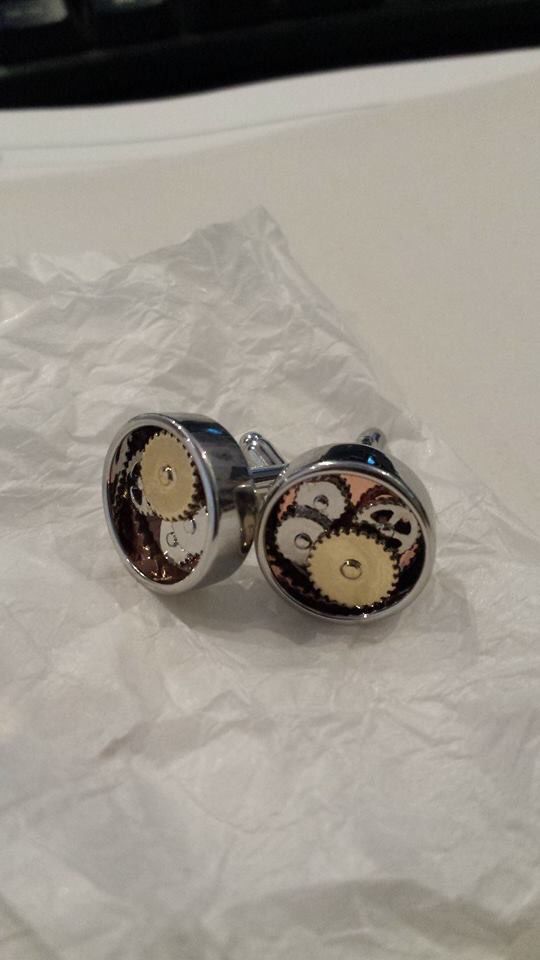 1 kpl - Rannekello korvakorut vintage steampunk - yksittäin eli ei parii