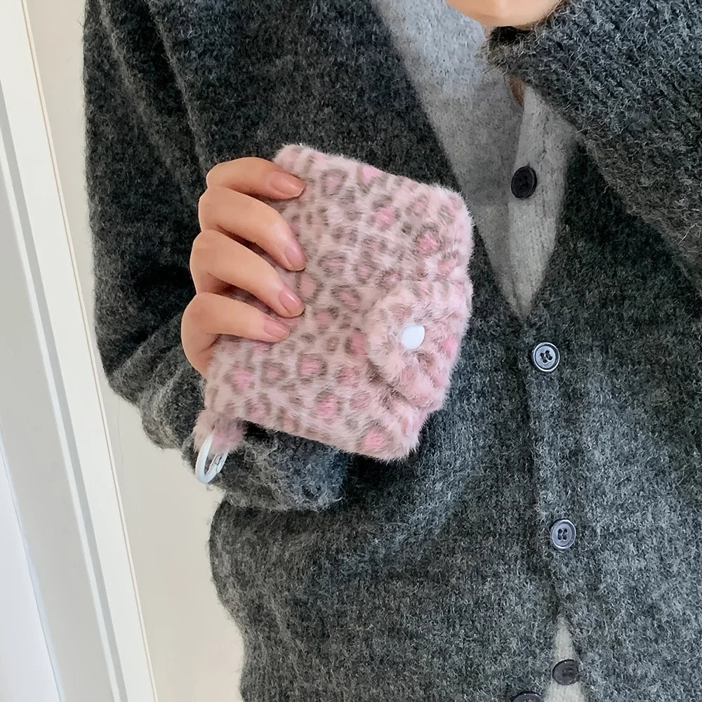 PlushQueen: Söpö Mini Leopardi-Plush Laukku