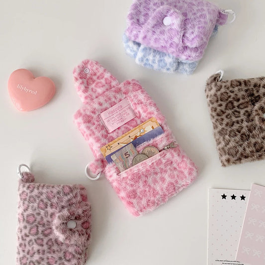 PlushQueen: Söpö Mini Leopardi-Plush Laukku