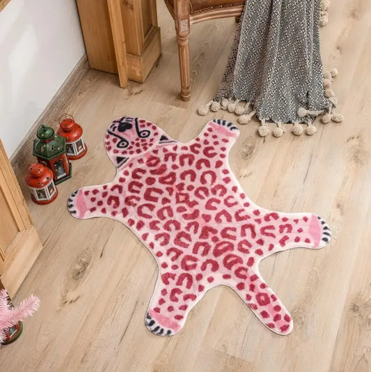 PlushQueen: VIKAMA Pink Leopard Matto