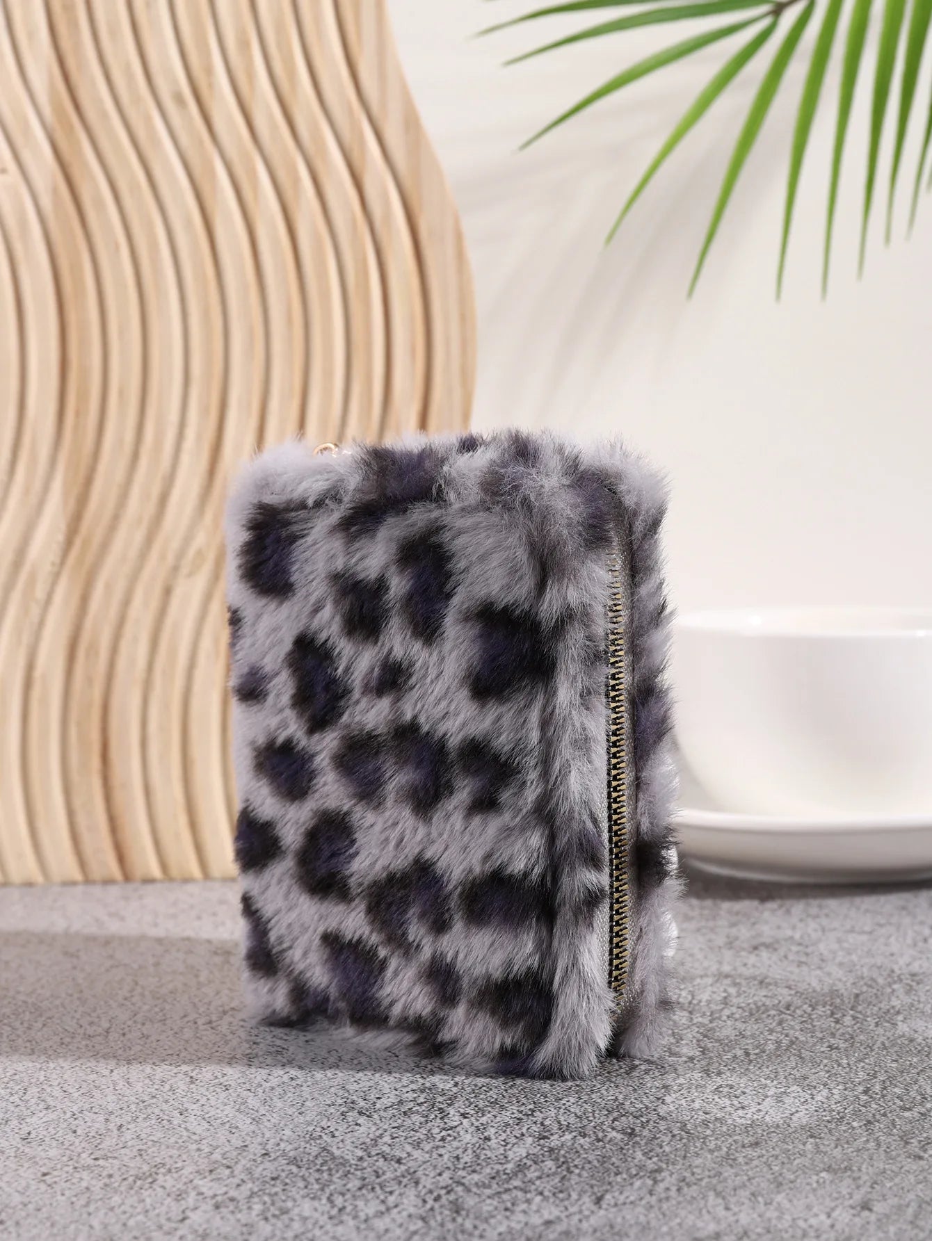 PlushQueen: Pehmeä Leopardi-lompakko – Ei mikään tavallinen kolikkopussi