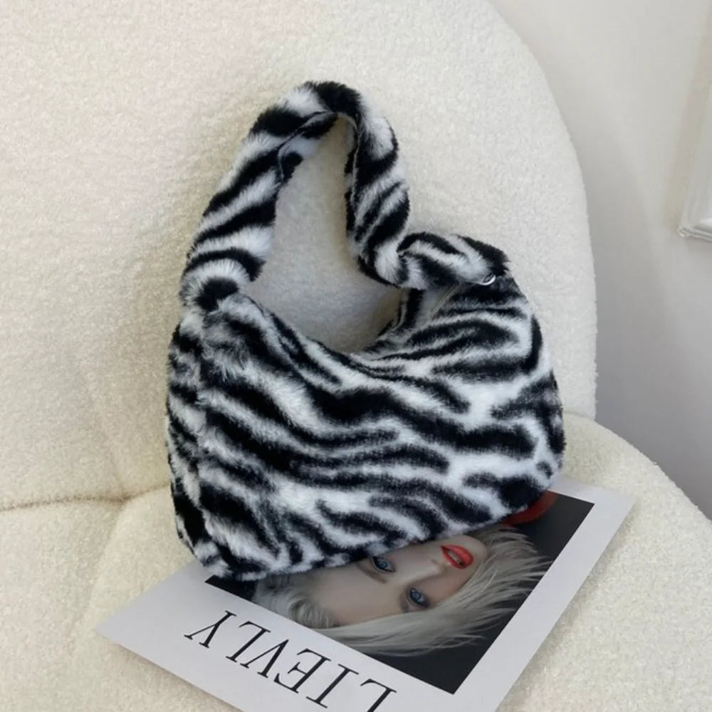 PlushQueen Tote Laukku  Söpö ja Törkeä Samassa Paketissa