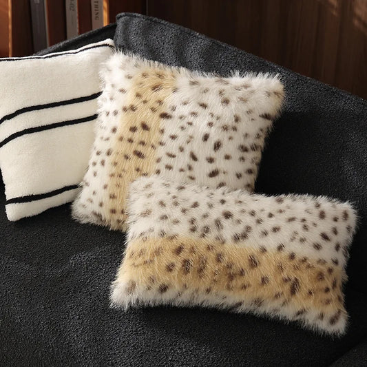 PlushQueen: Leopardi-plush-tyynynpäällinen