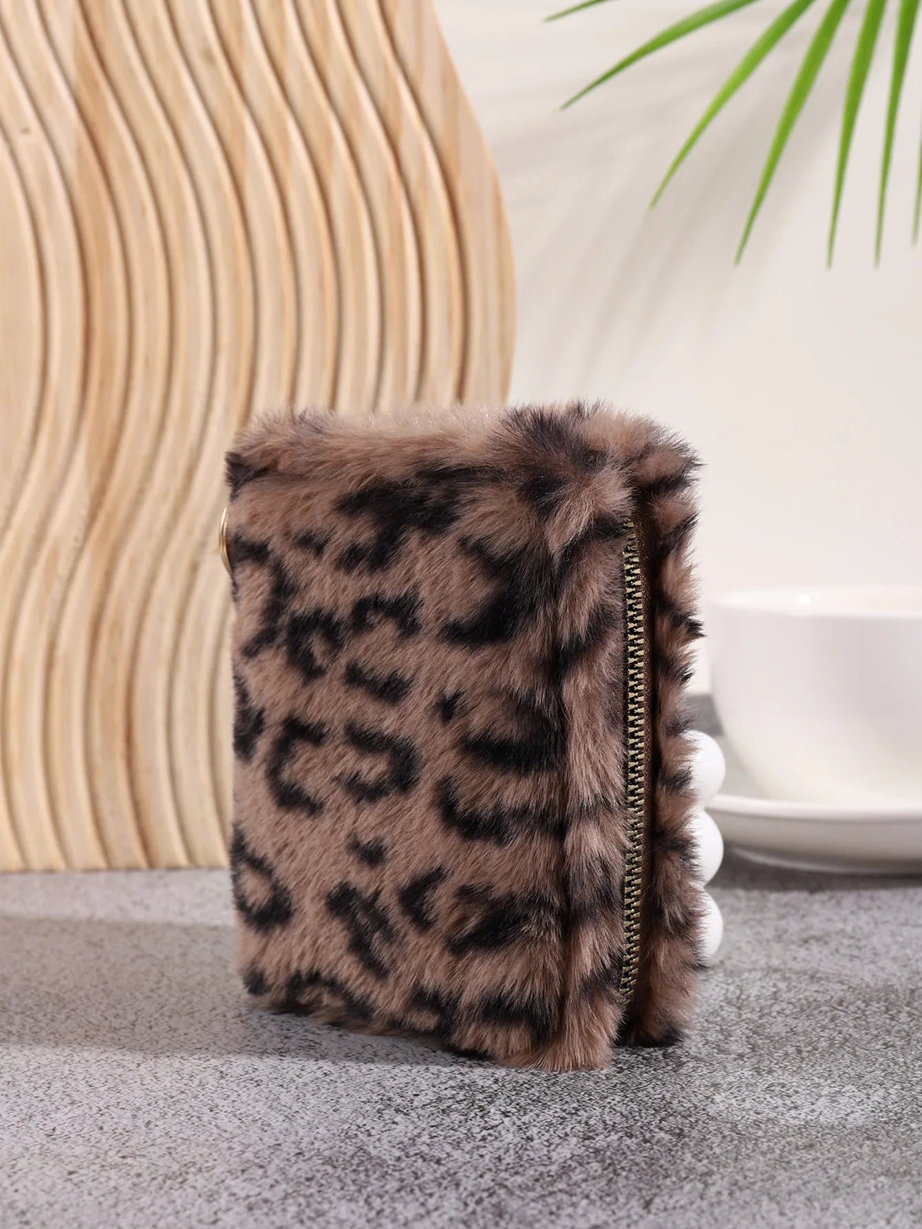 PlushQueen: Pehmeä Leopardi-lompakko – Ei mikään tavallinen kolikkopussi