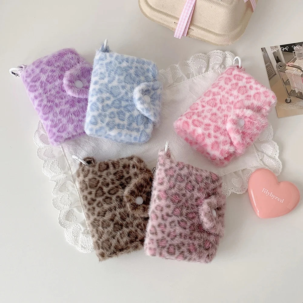 PlushQueen: Söpö Mini Leopardi-Plush Laukku
