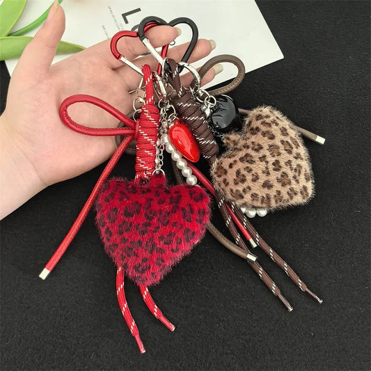 PlushQueen: Uusi leopardi-plush- riippulukolla
