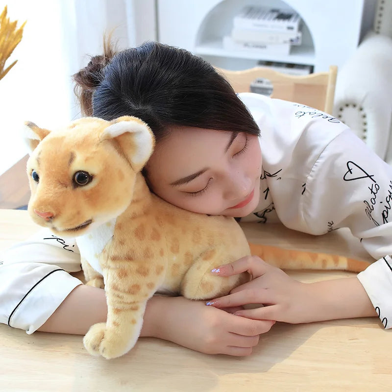 23CM Plushqueen pehmo – Karvainen Halikaveri Kotijungleen