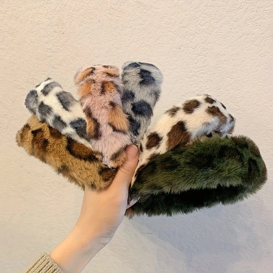 PlushQueen: Leopardi-printattu pehmopanta