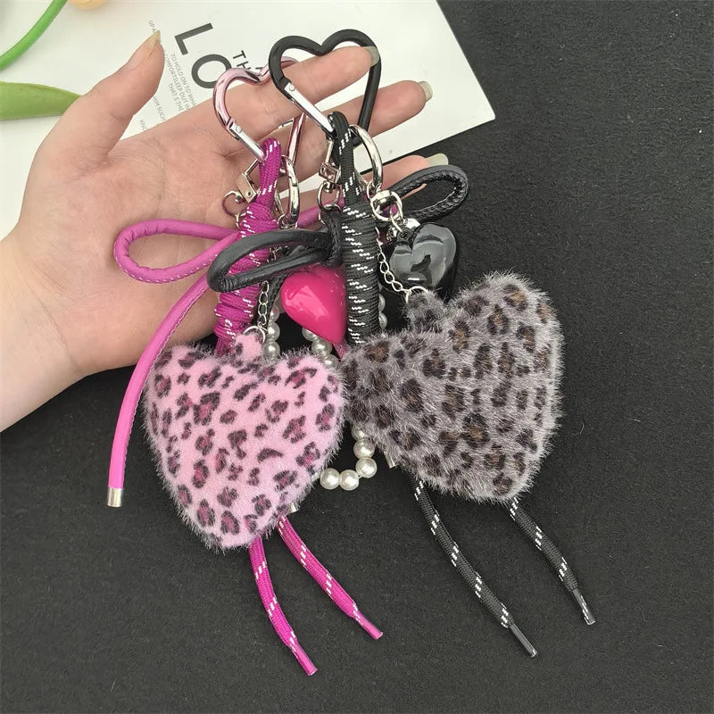 PlushQueen: Uusi leopardi-plush- riippulukolla