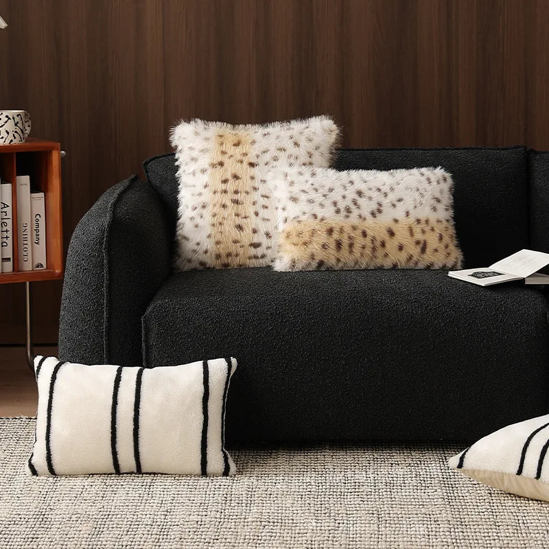 PlushQueen: Leopardi-plush-tyynynpäällinen