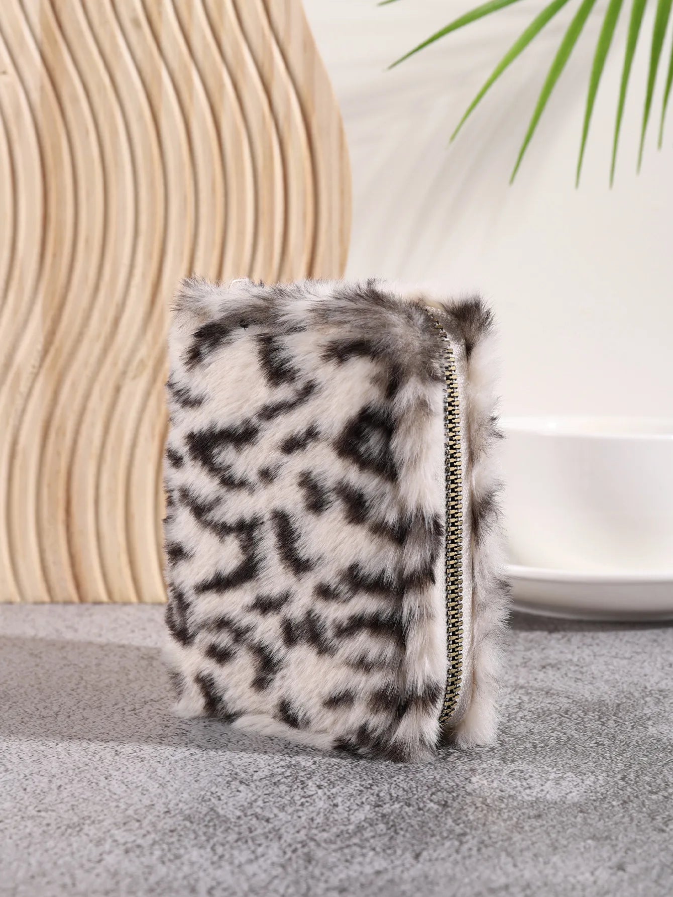 PlushQueen: Pehmeä Leopardi-lompakko – Ei mikään tavallinen kolikkopussi
